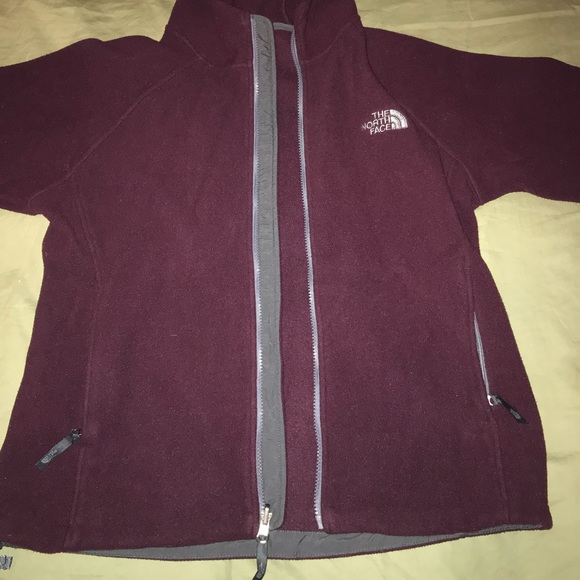 **SOLD** North Face Fleece - Picture 5 of 8